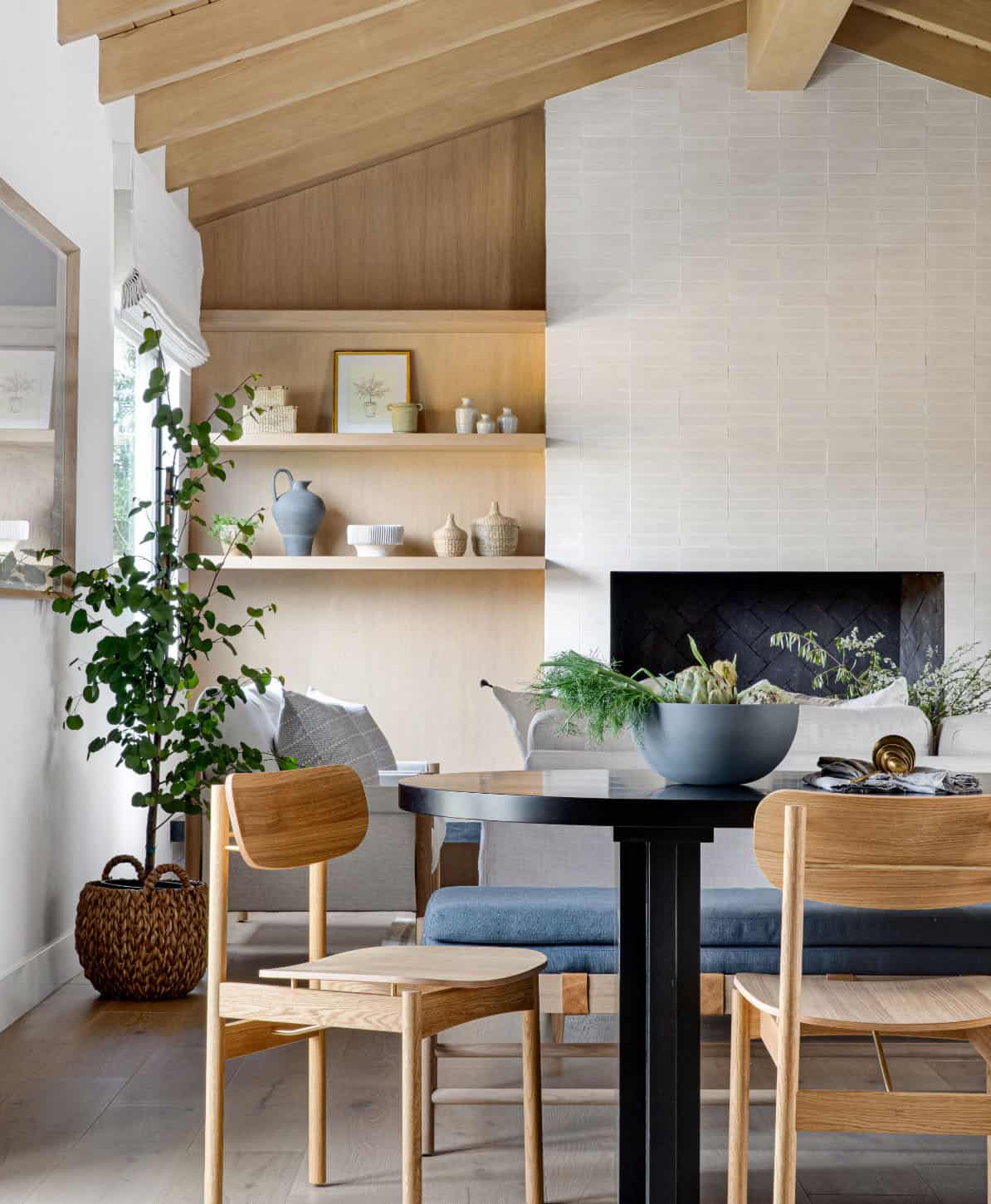 nordic-style-dining-room