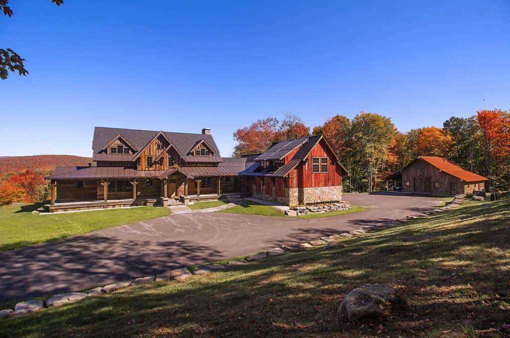 A rustic mountain ski house in Vermont designed with beautiful barn wood