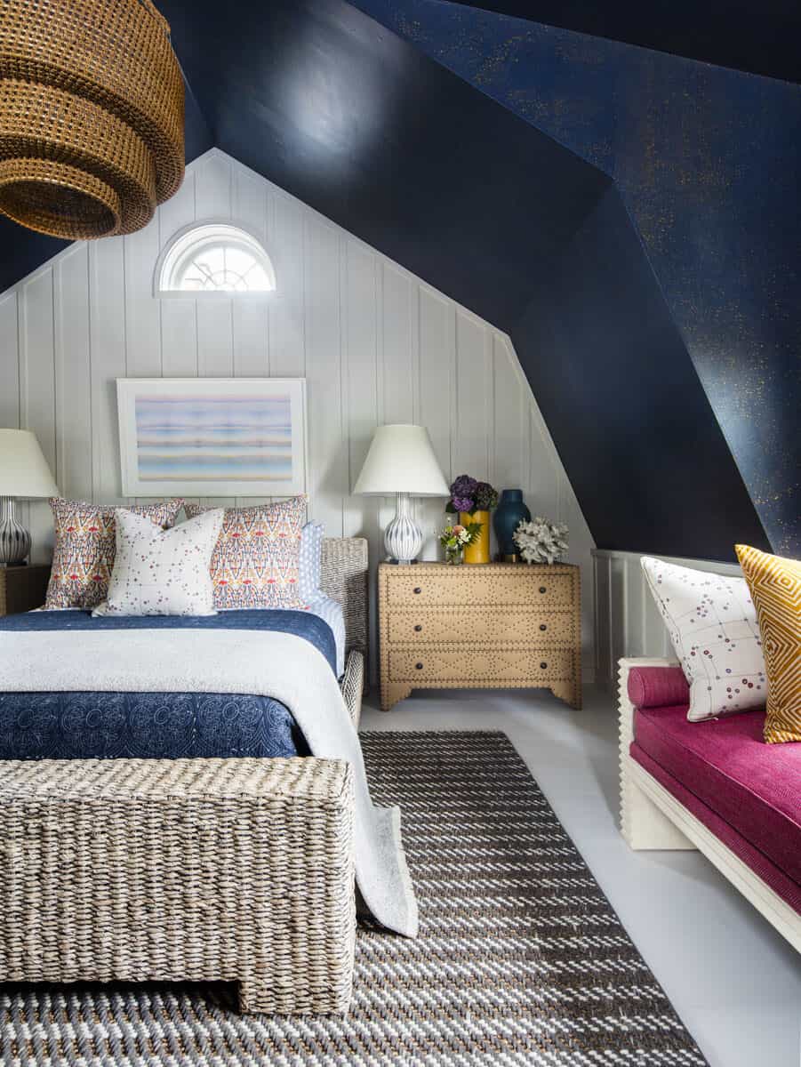 cottage-beach-style-guest-bedroom