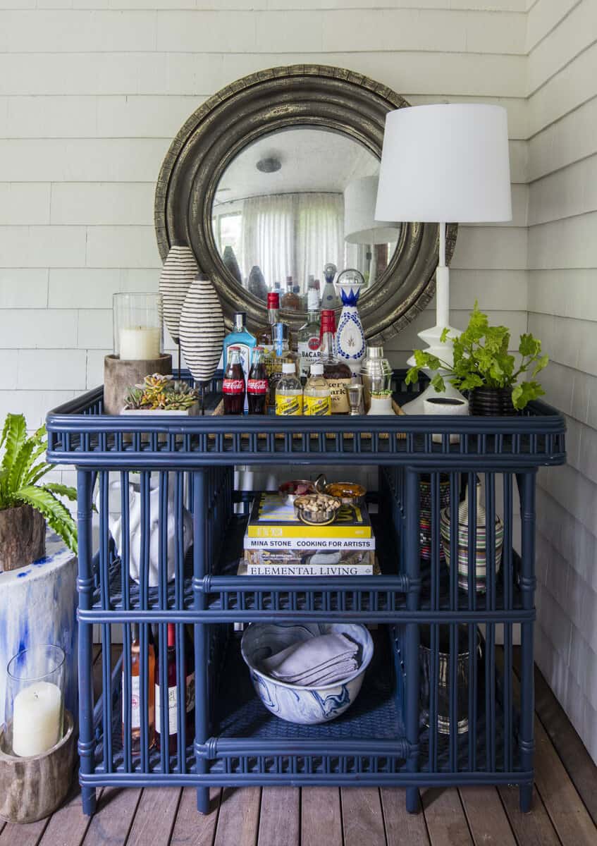 cottage-covered-front-porch-bar-cart