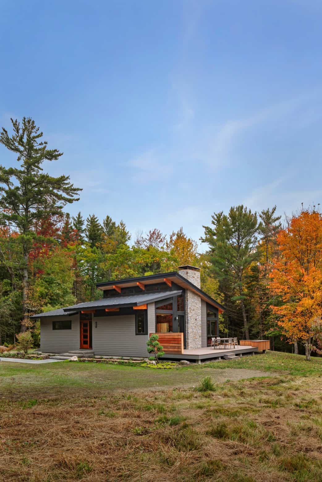 mid-century-modern-home-exterior