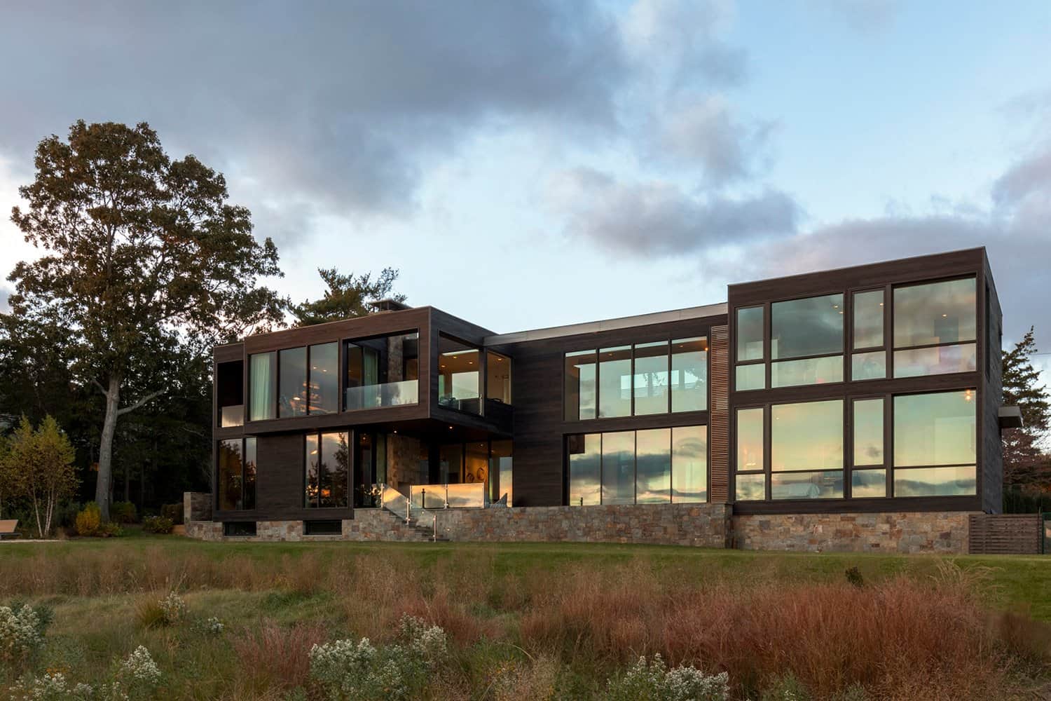 midcentury-home-exterior