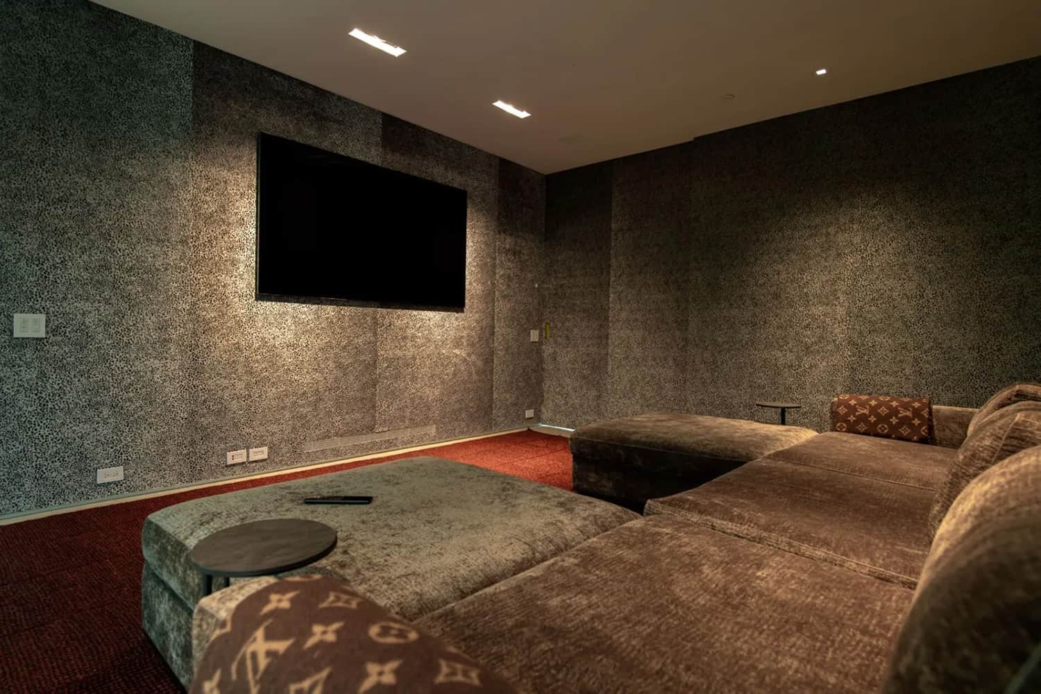 modern-movie-room