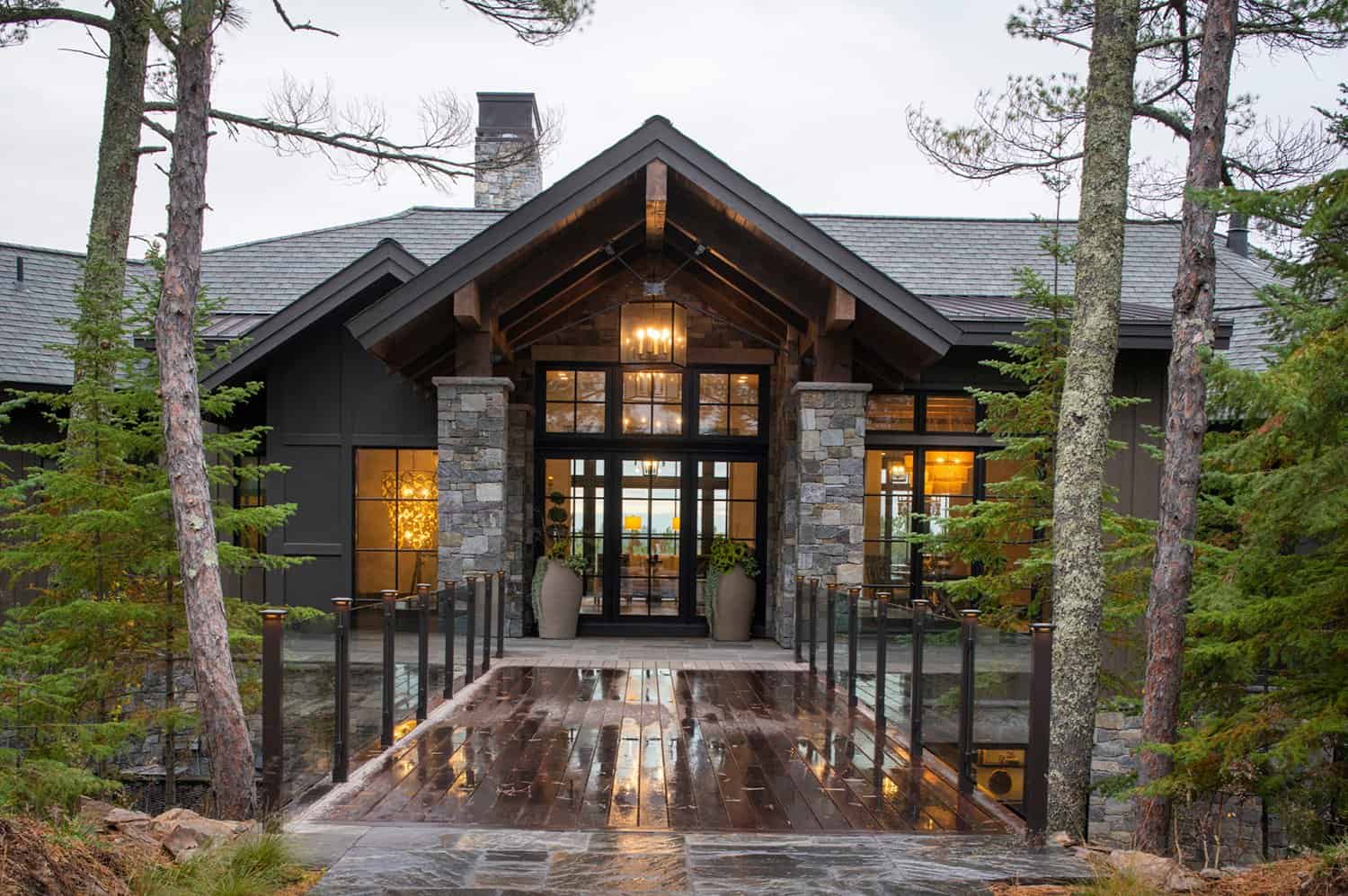 mountain-modern-style-home-exterior