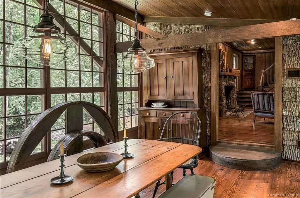 rustic-dining-room