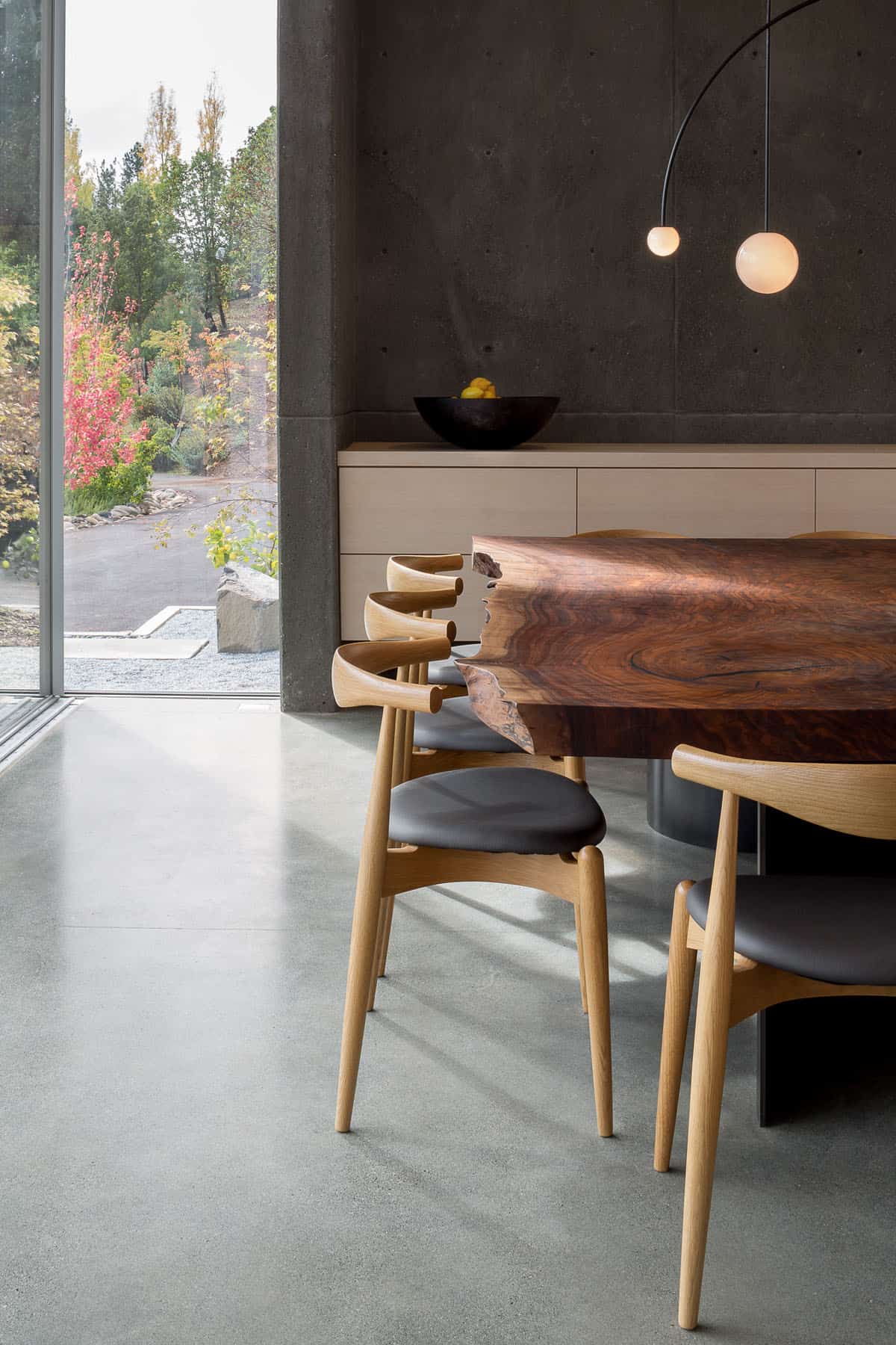 modern-california-wine-country-home-dining-room