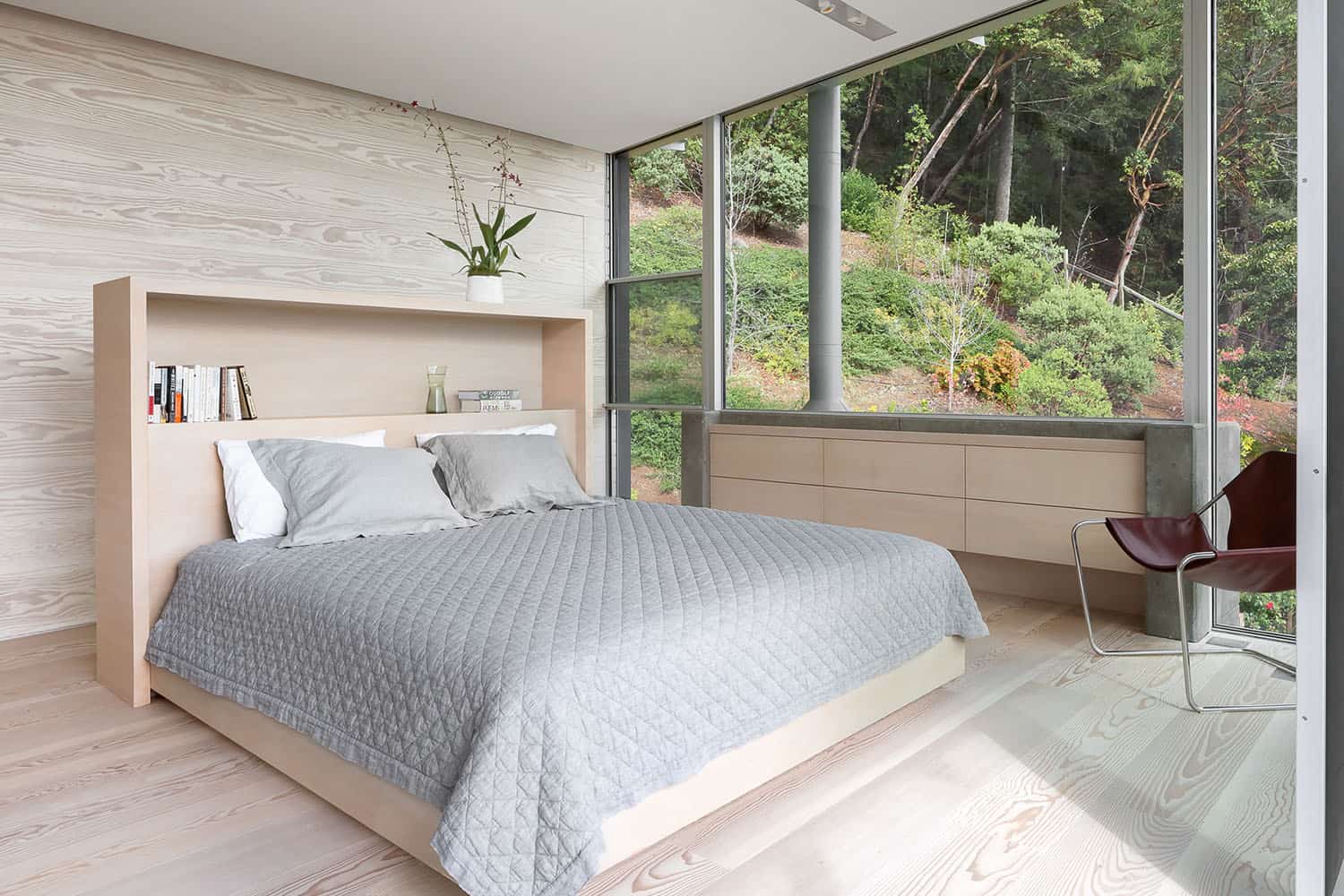 modern-california-wine-country-home-bedroom