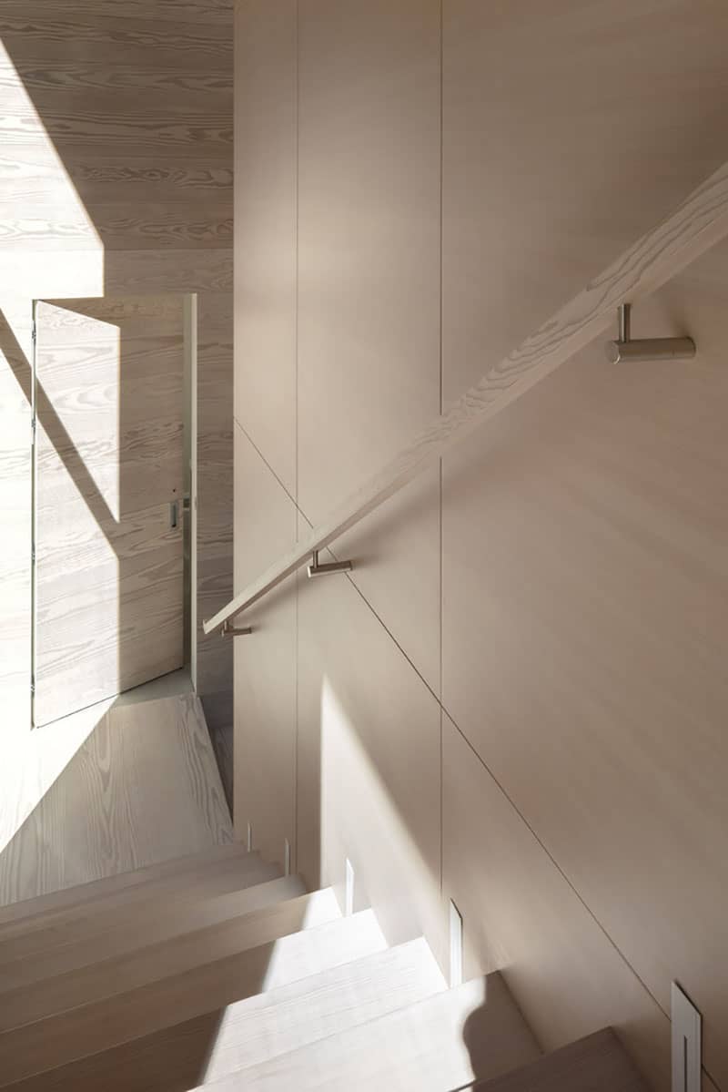 modern-california-wine-country-home-staircase