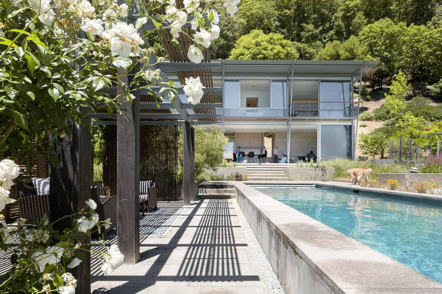 modern-swimming-pool