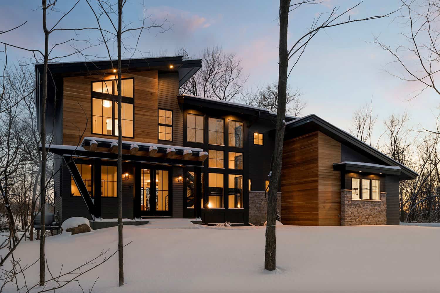 sustainable-mountain-modern-home-exterior