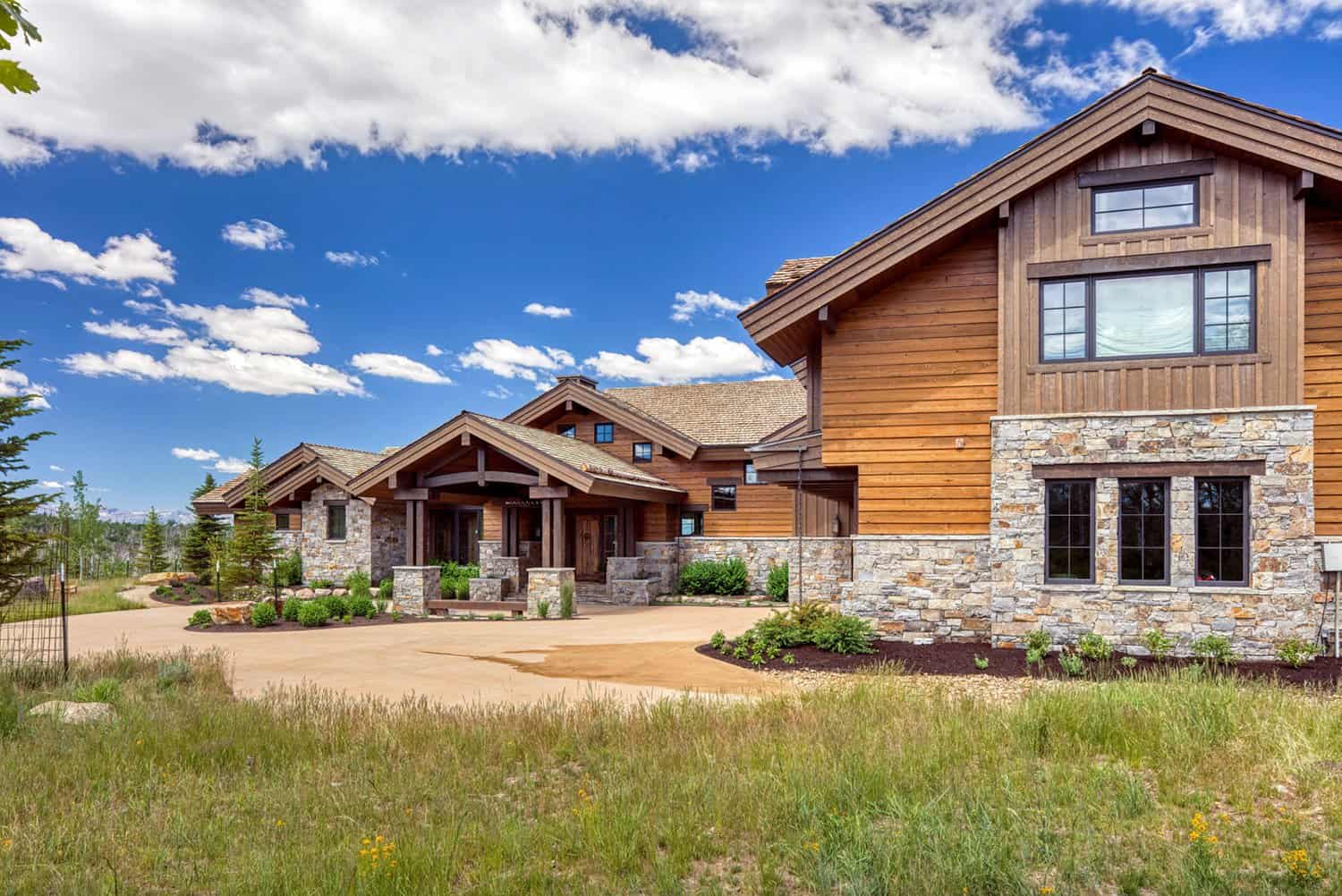 rustic-mountainside-retreat-utah-exterior