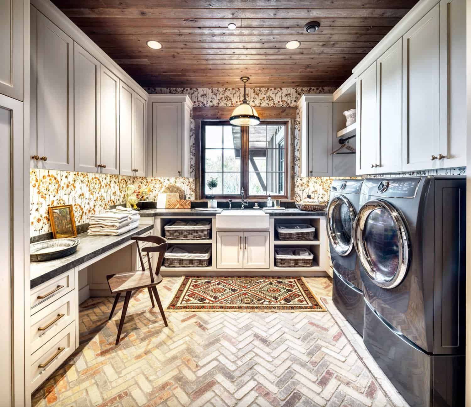 rustic-laundry-room