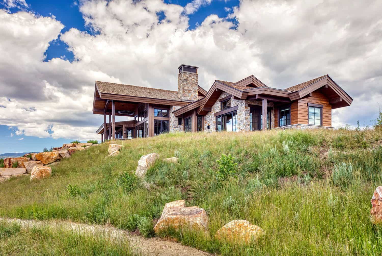 rustic-mountainside-retreat-utah-exterior
