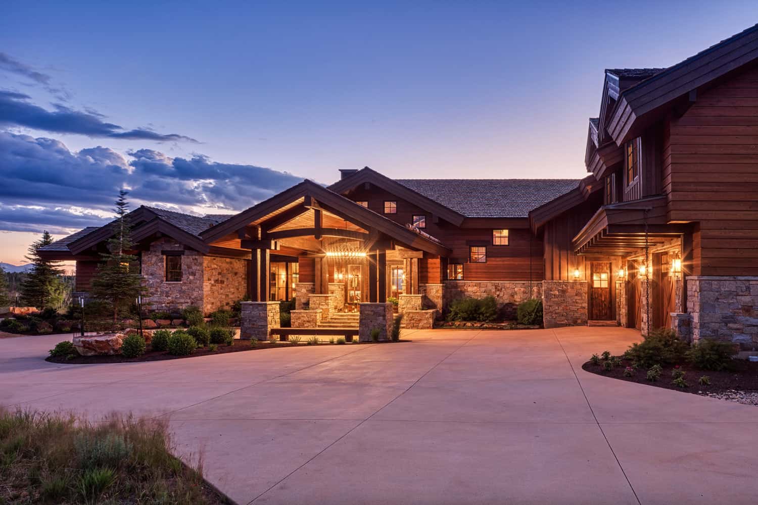 rustic-mountainside-retreat-utah-exterior-dusk