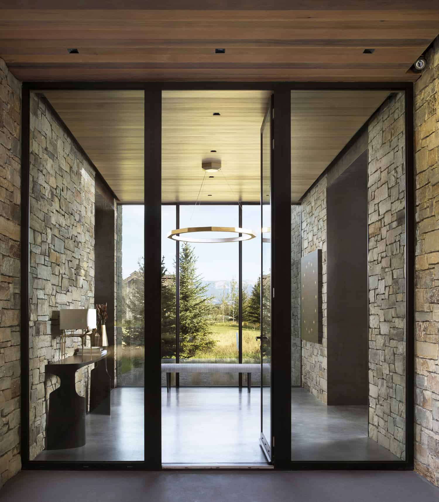 mountain-modern-home-entry