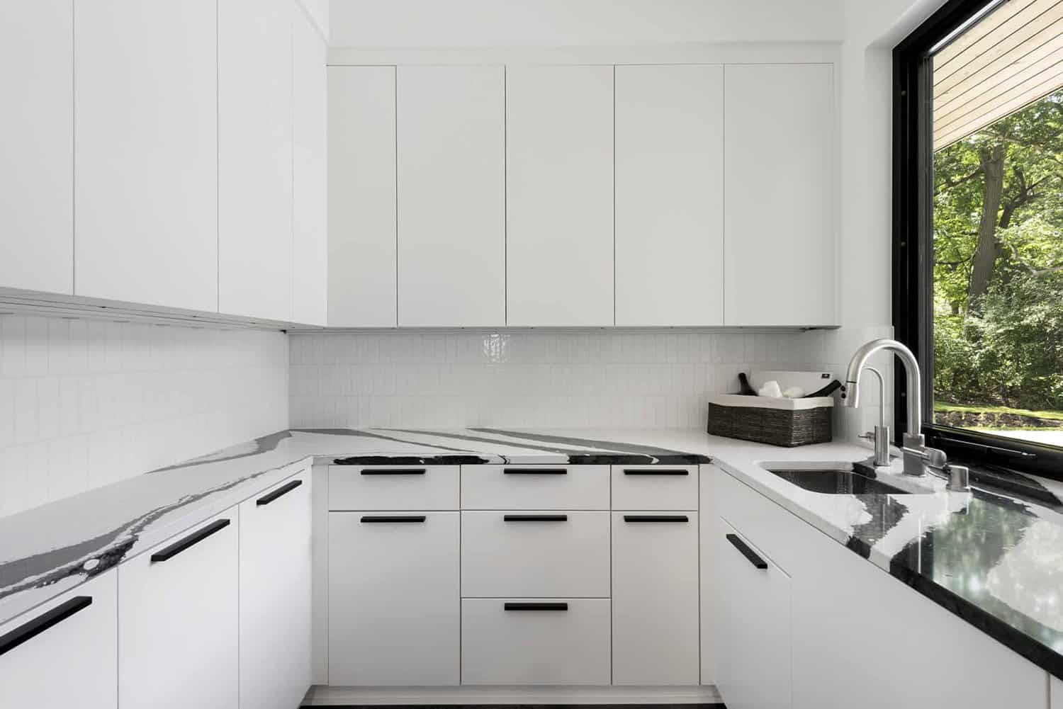 modern-kitchen-pantry