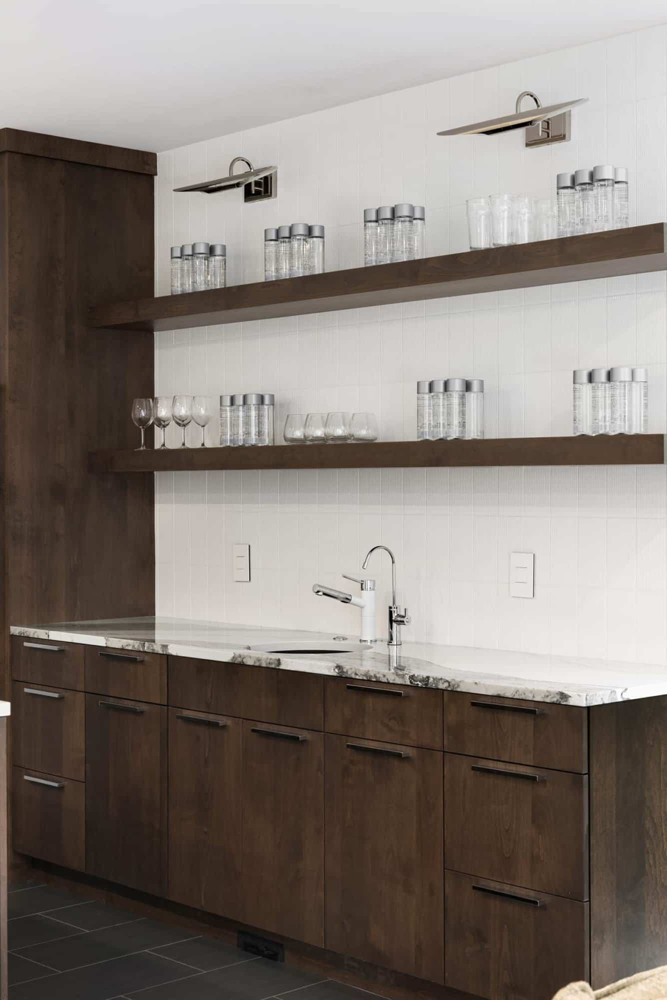 modern-home-bar