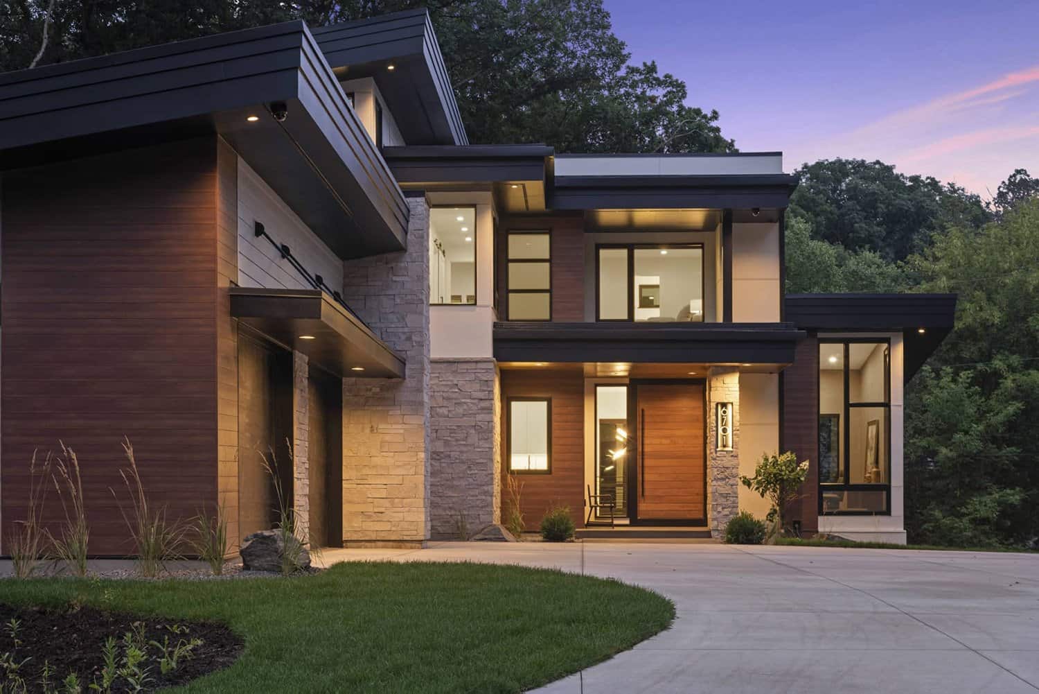 modern-home-exterior-dusk