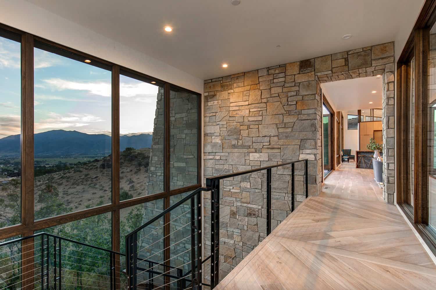 modern-staircase-hallway