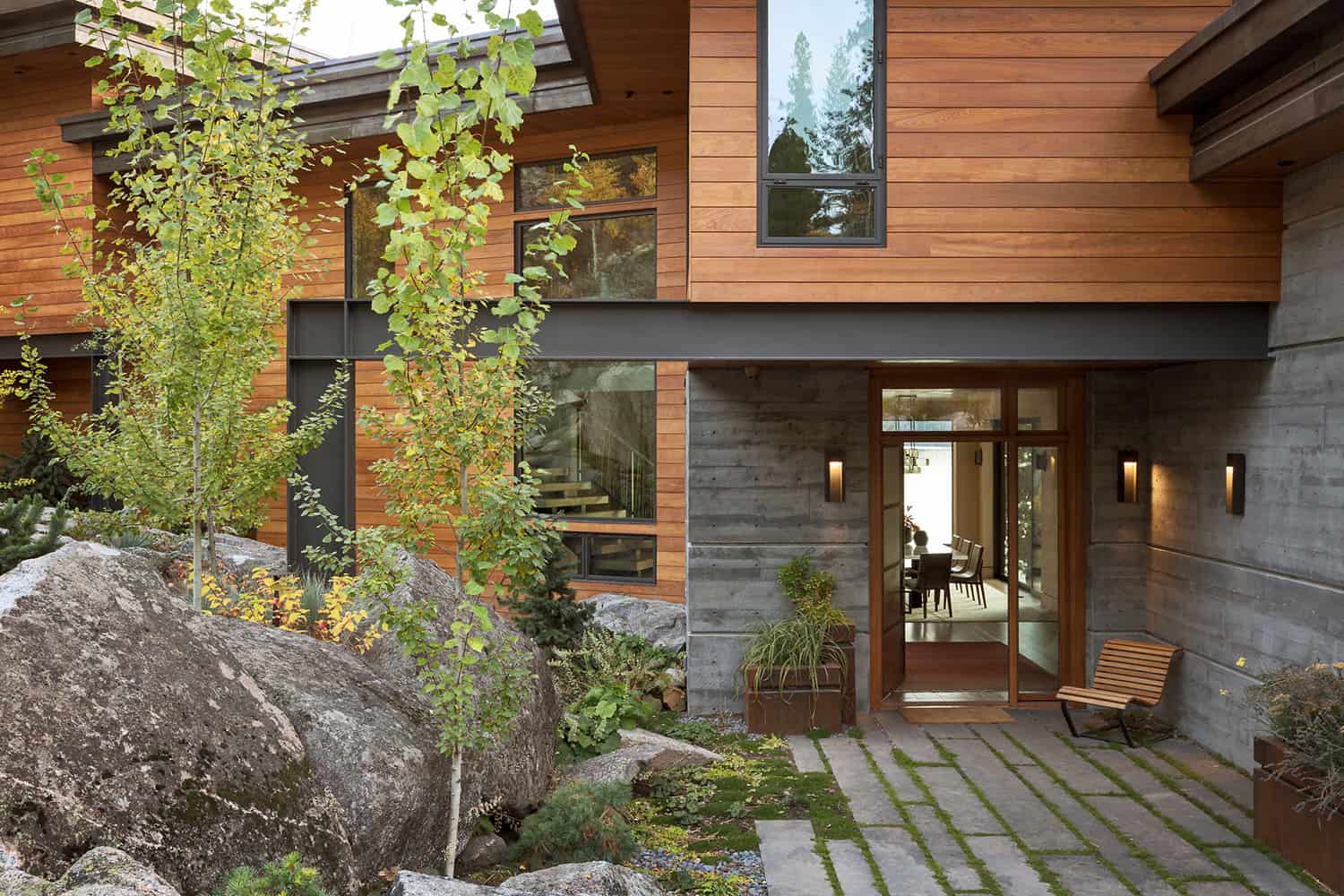 modern-lake-house-entry