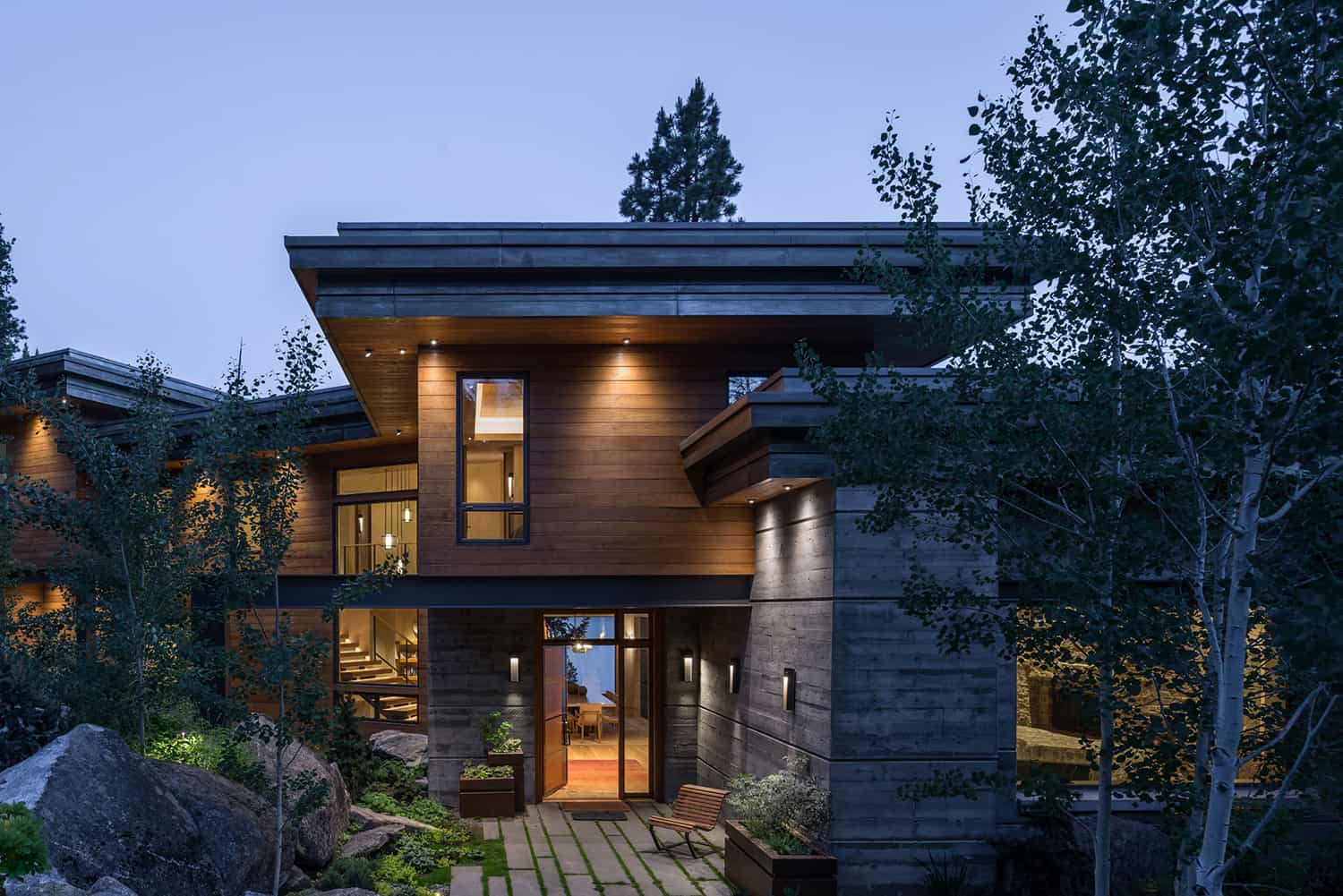 modern-lake-house-exterior-dusk