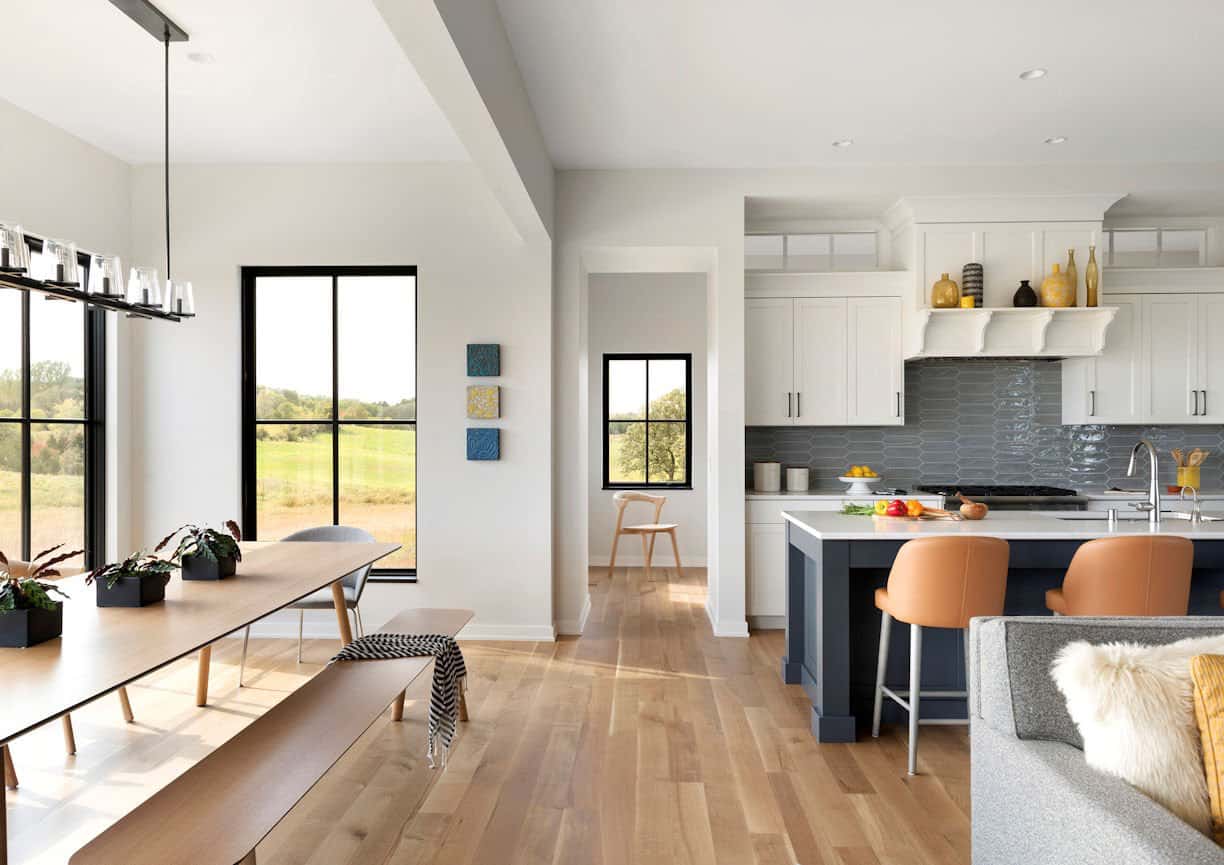 farmhouse-kitchen-and-dining-room