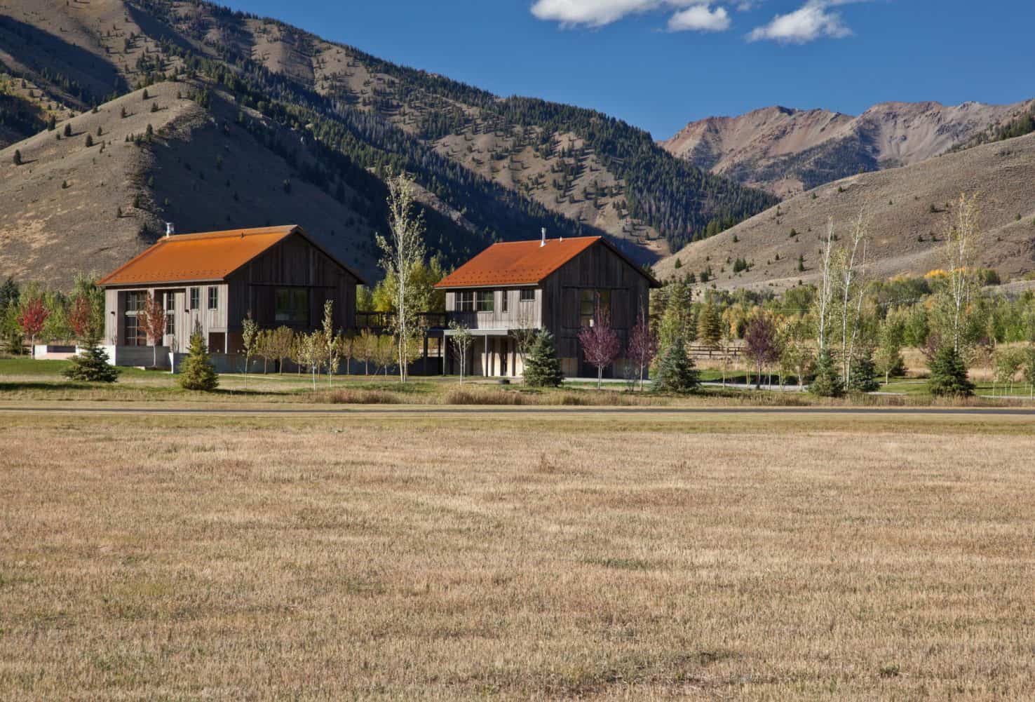 mountain-modern-farmhouse-exterior