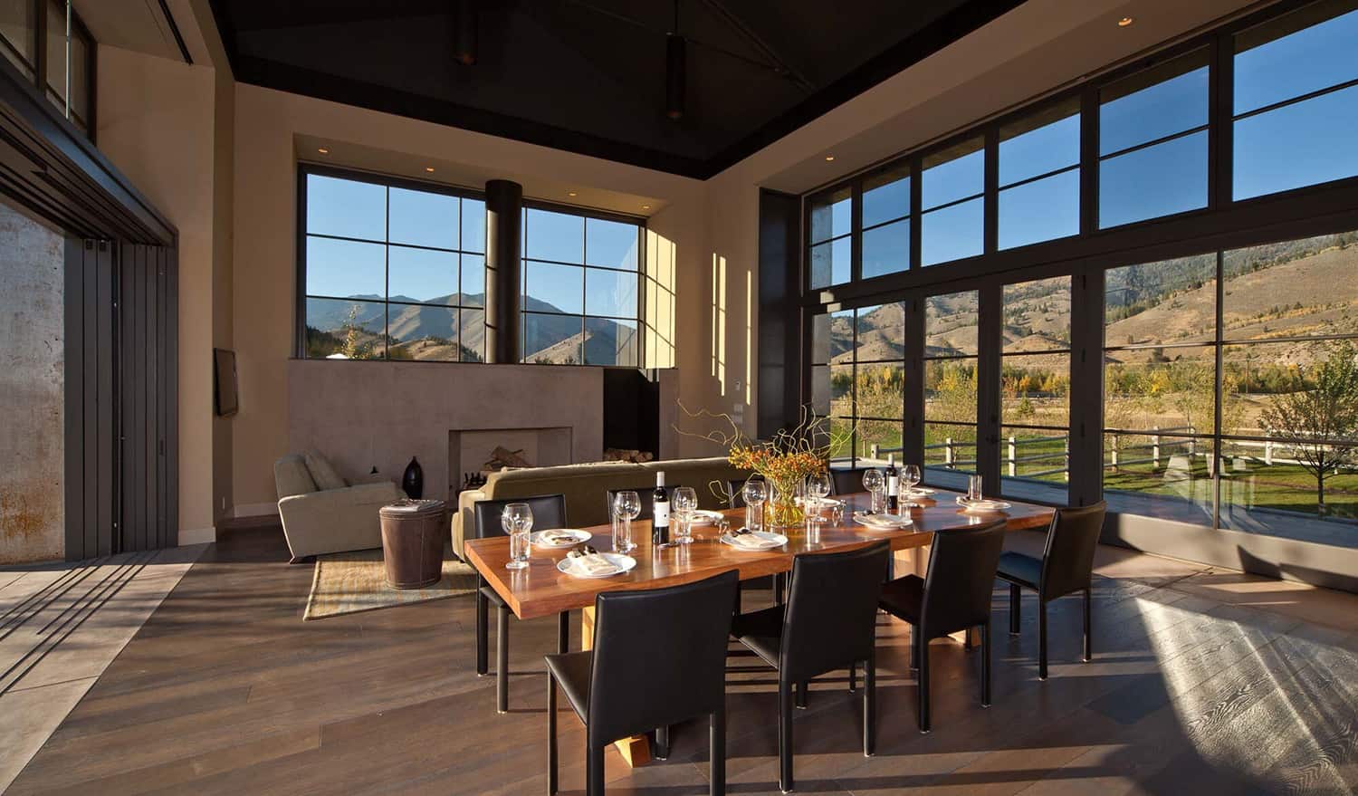 farmhouse-dining-room