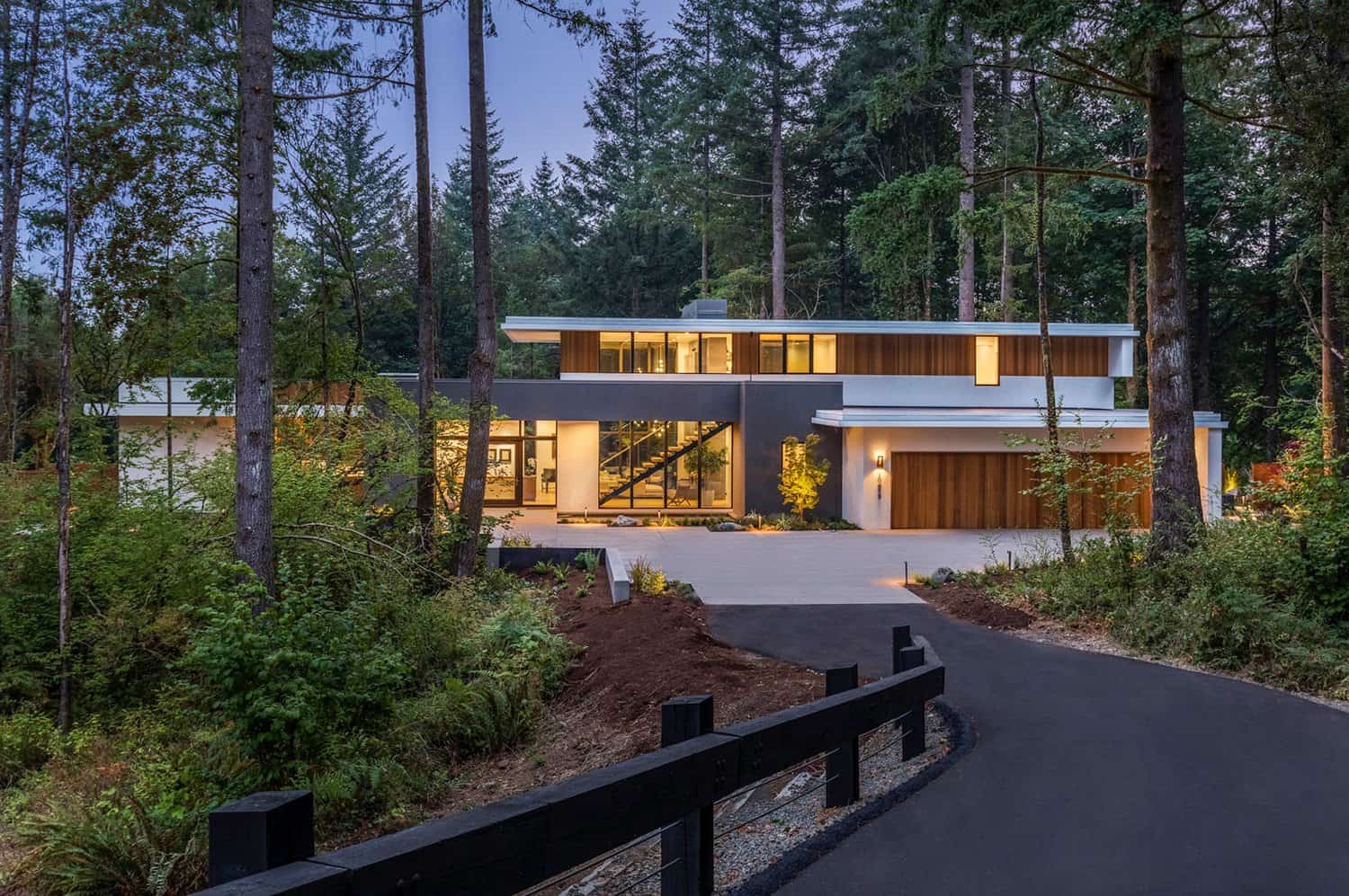 modern-forest-retreat-exterior