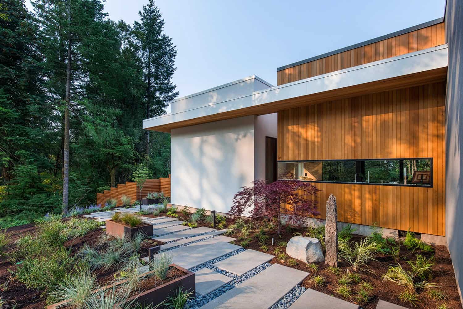 modern-forest-retreat-exterior