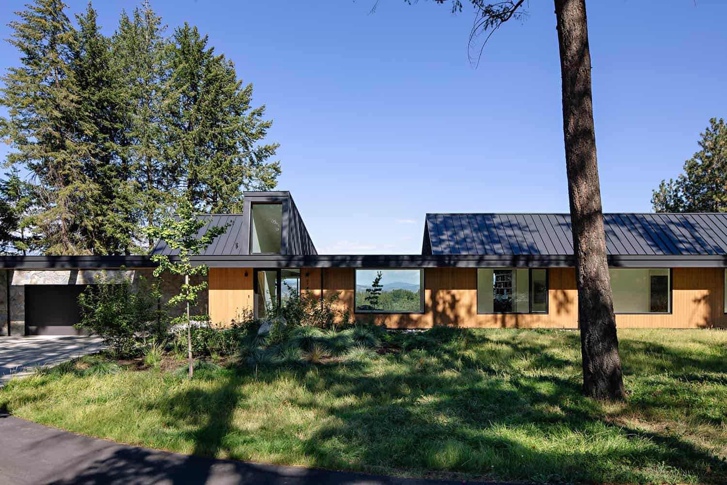 contemporary-home-exterior