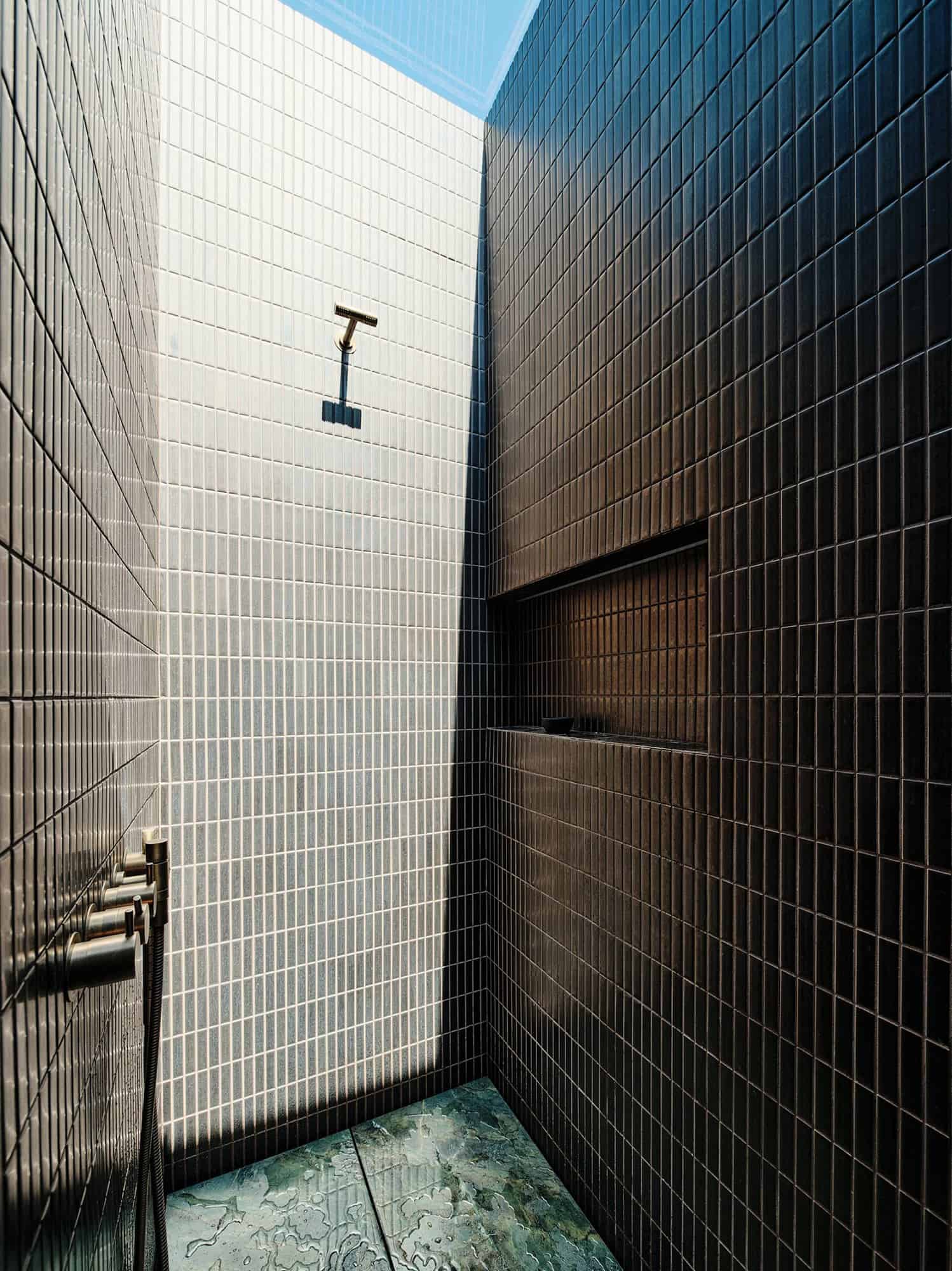 mid-century-modern-bathroom-shower