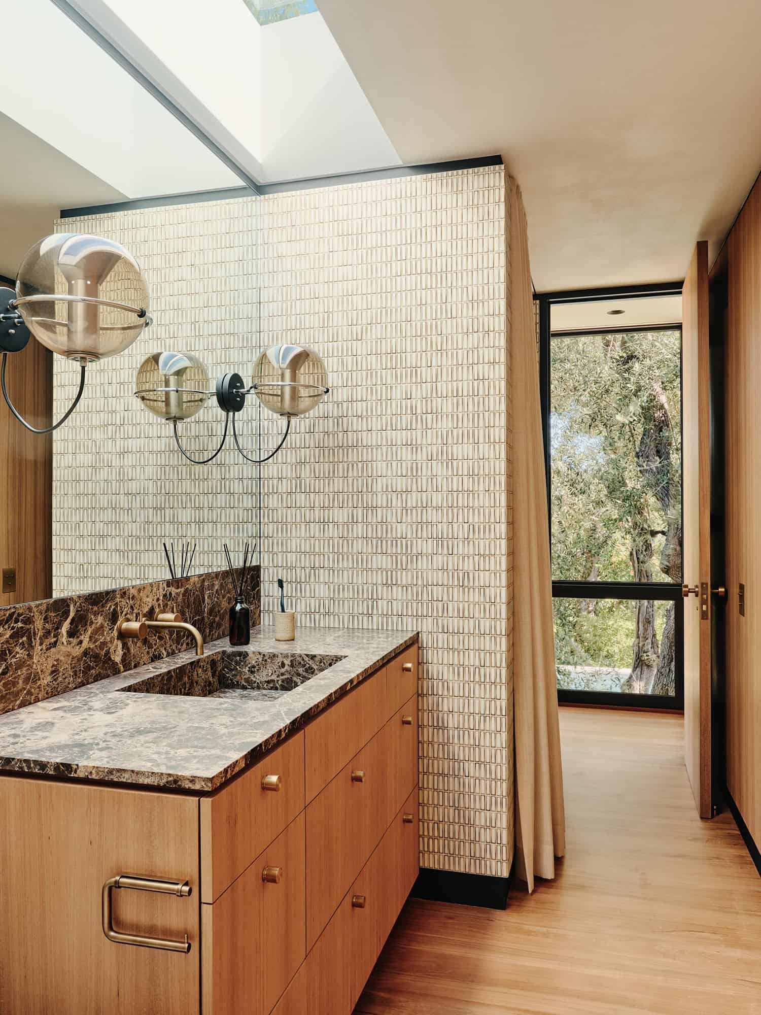 mid-century-modern-bathroom