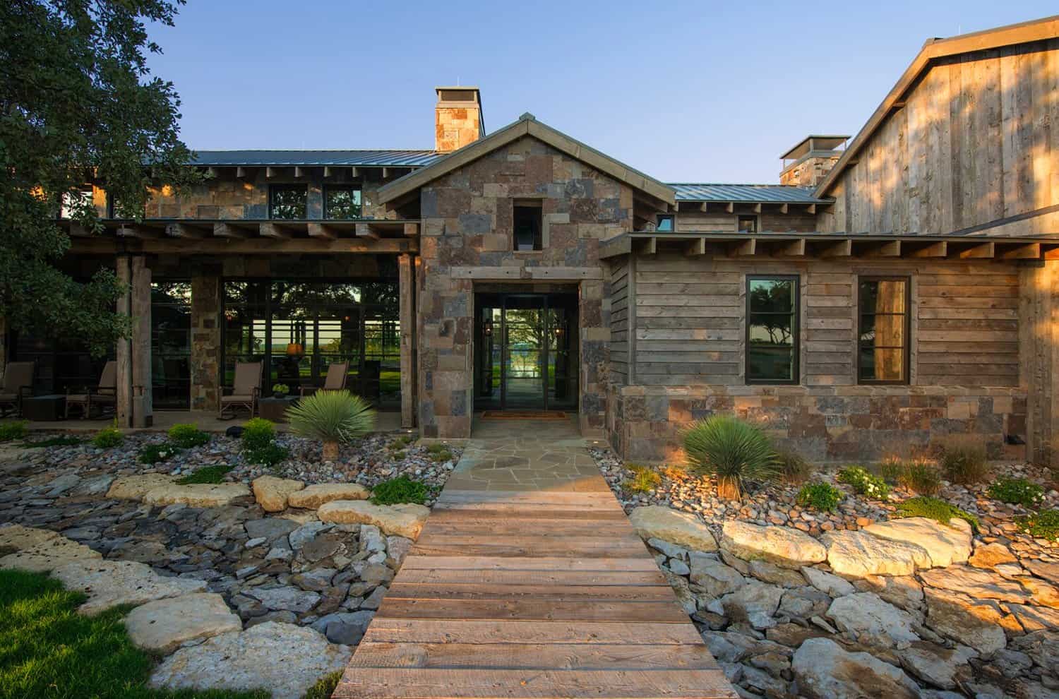 rustic-ranch-house-exterior