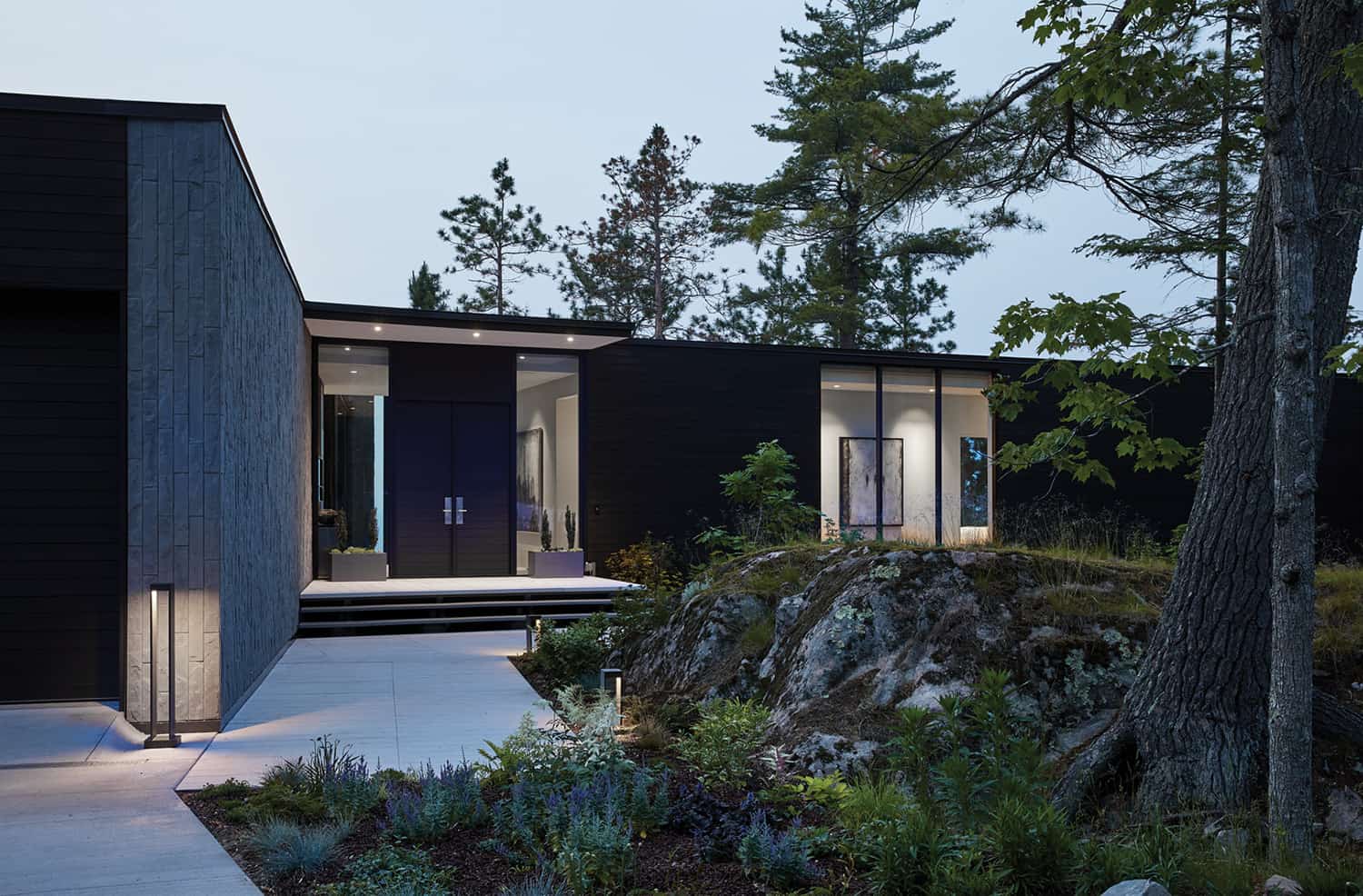 modern-weekend-retreat-exterior