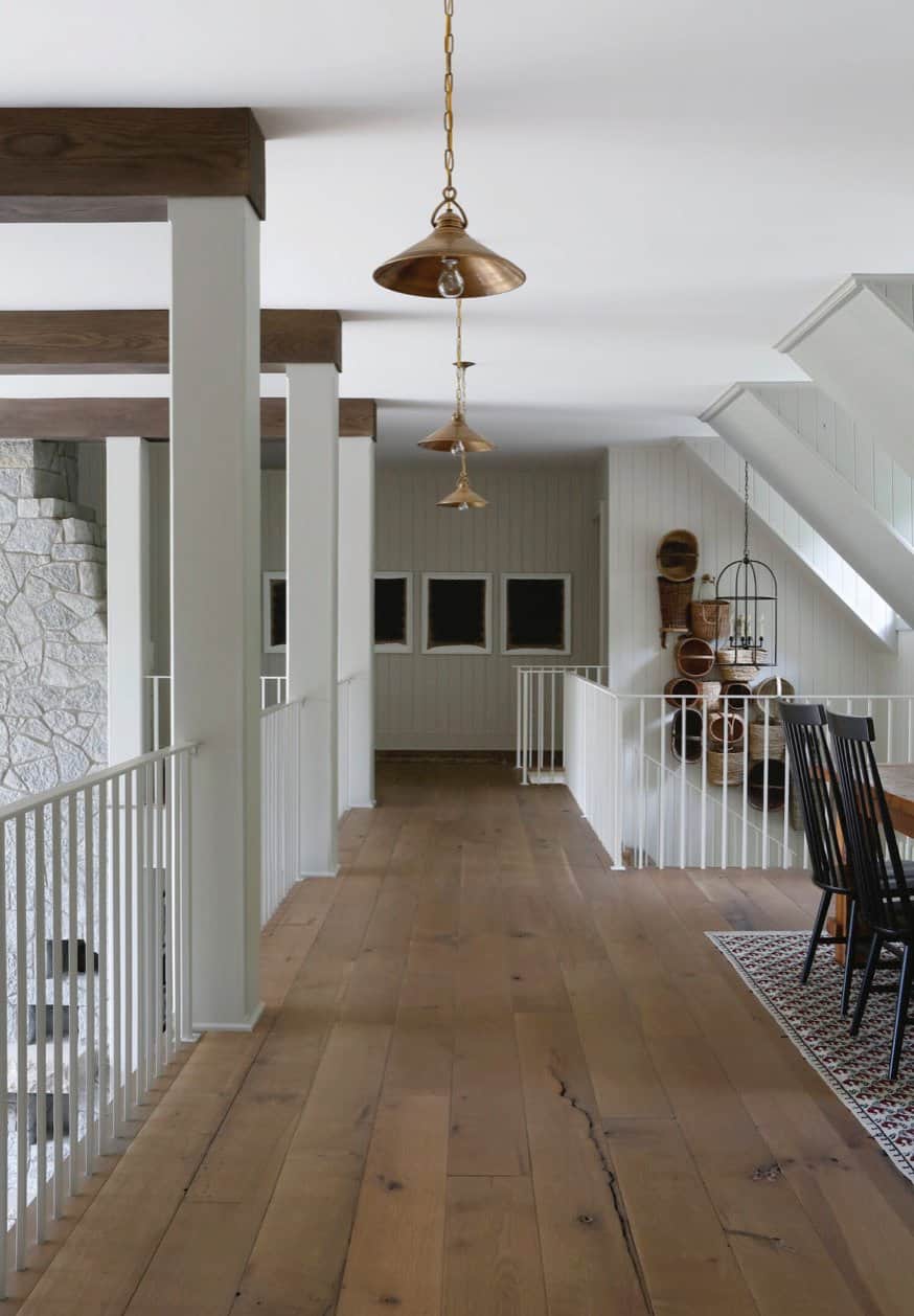 rustic-modern-hall