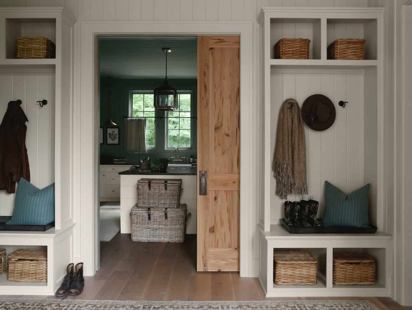 rustic-modern-mudroom
