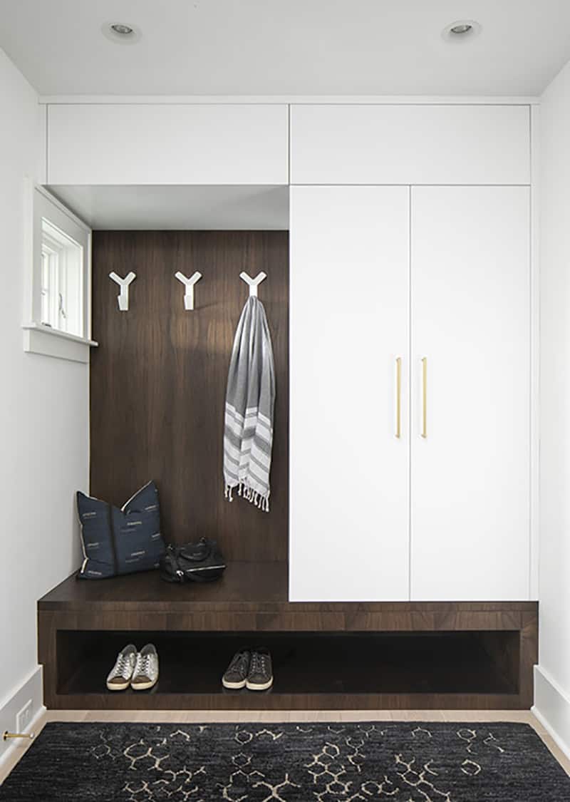 sophisticated-modern-mudroom