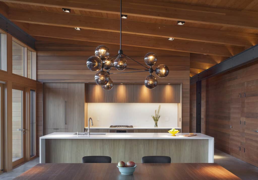 A beautiful Oregon home offers breathtaking views over Hood River Valley
