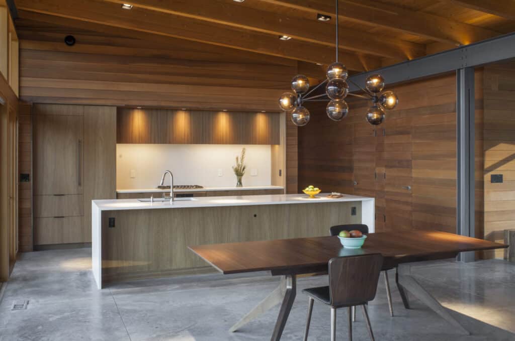 A beautiful Oregon home offers breathtaking views over Hood River Valley