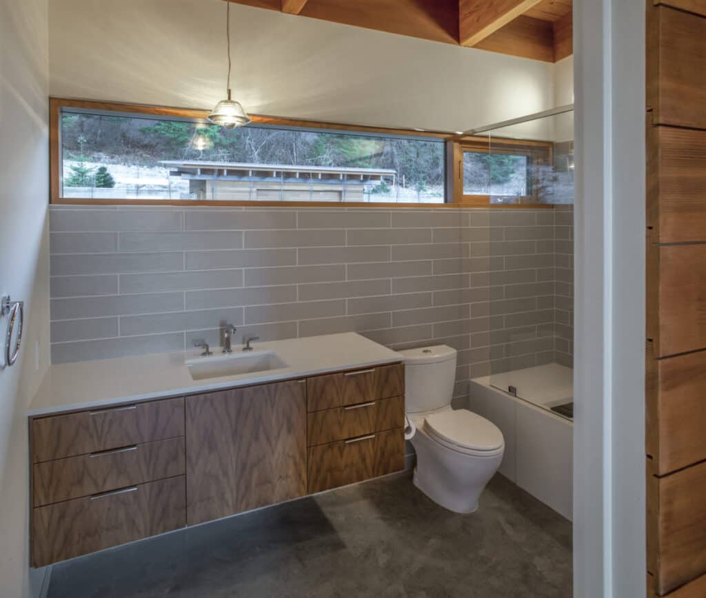 A beautiful Oregon home offers breathtaking views over Hood River Valley