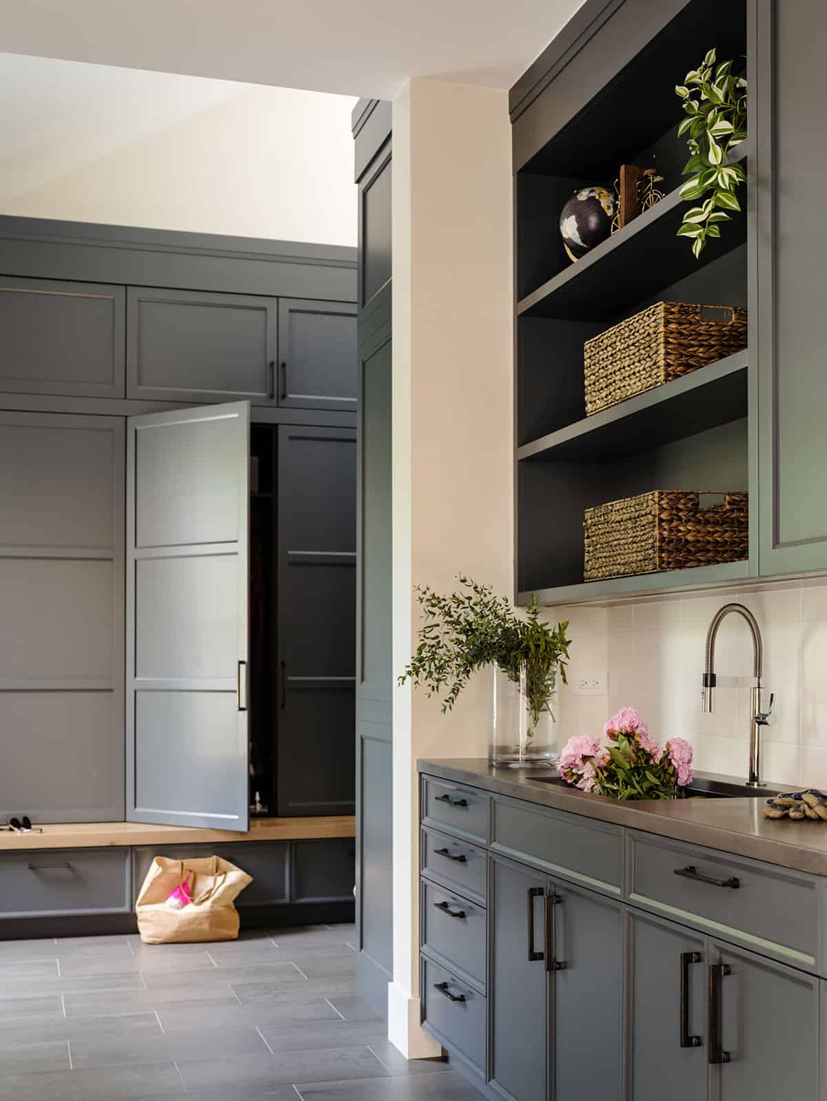 contemporary-mudroom