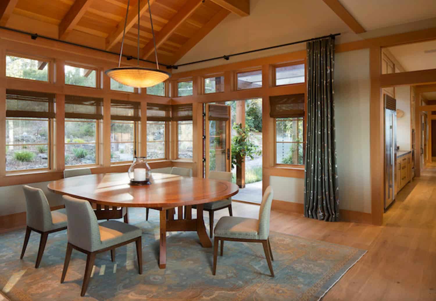 craftsman-style-dining-room