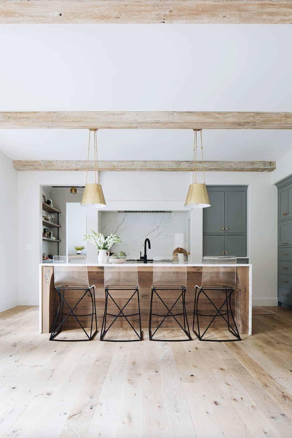 modern-english-farmhouse-style-kitchen