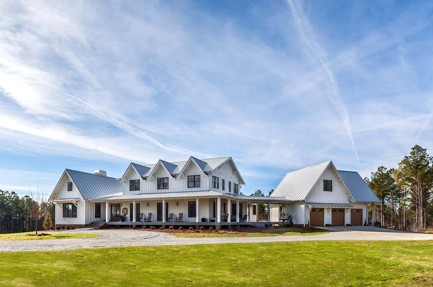 modern-farmhouse-home-exterior-south-carolina