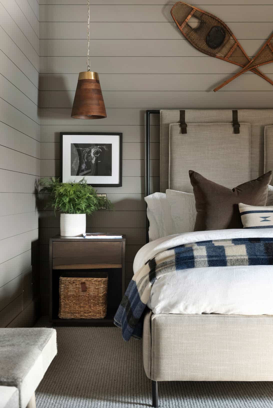 modern-rustic-bedroom