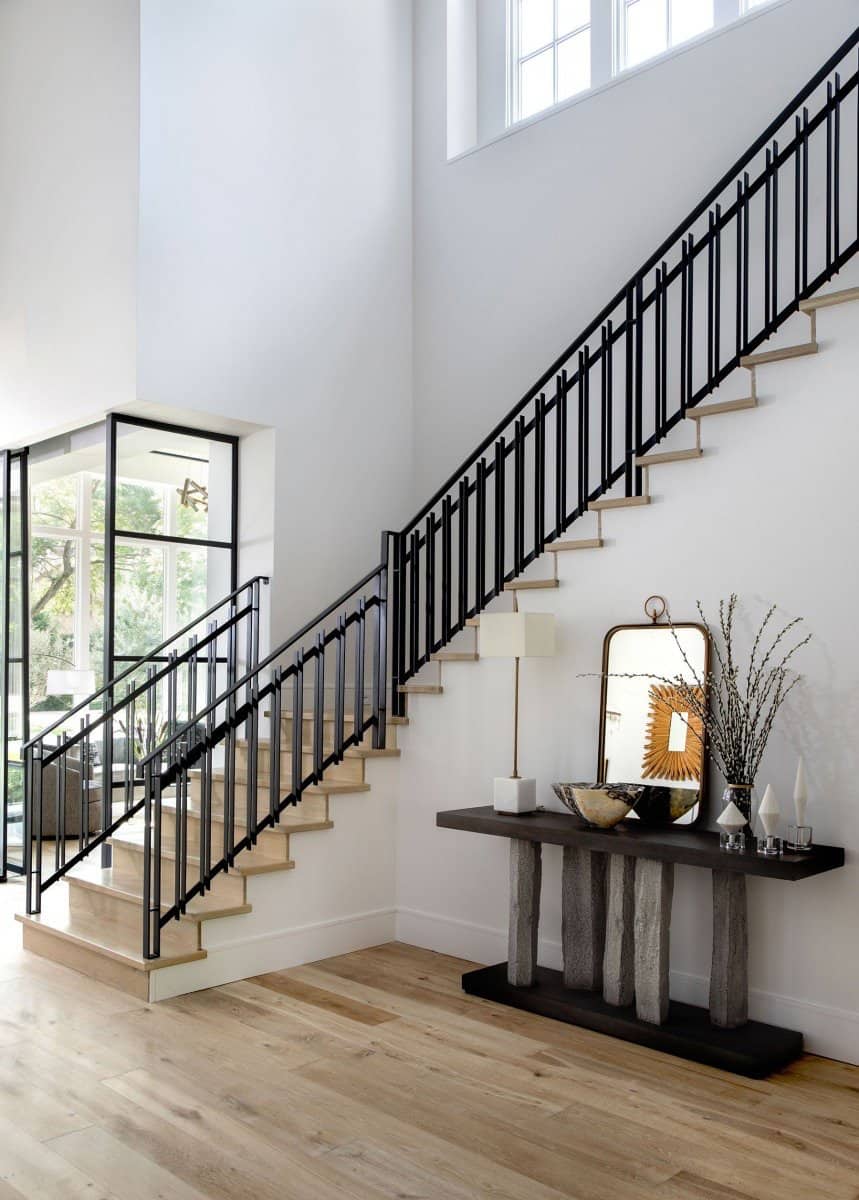 transitional-home-entry-staircase