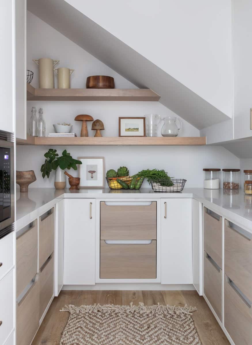 transitional-kitchen-pantry