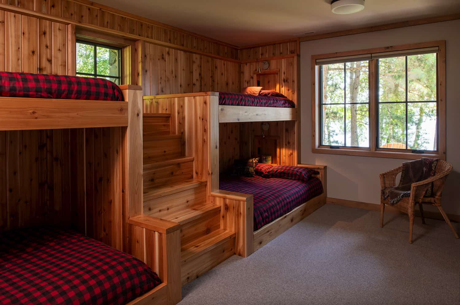 rustic-bunk-bedroom