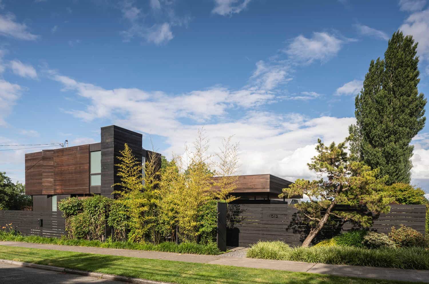contemporary-home-exterior